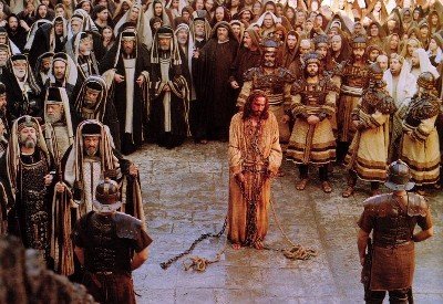 Jesus e multidão